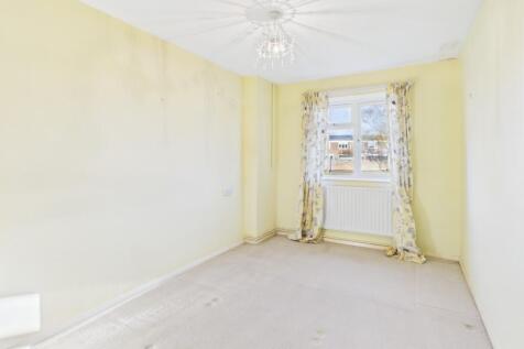 CAM02519G0-PR0367-STILL005