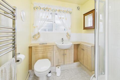 CAM02519G0-PR0367-STILL008