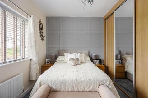 5_Standfield_Drive-02[1].jpg