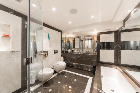En-suite bathroom...