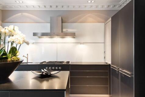 Eaton Place 3, 19...