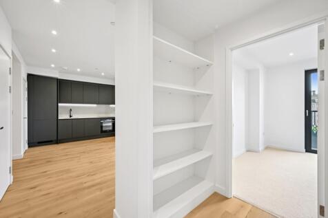 Apartment 308 Sut...