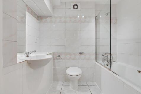 6_Bathroom-0