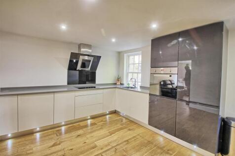 kitchen2.jpg