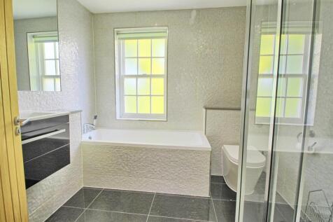 LUXURY BATHROOM