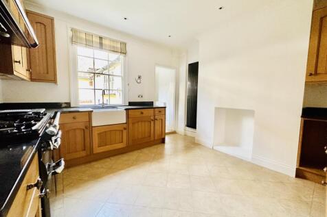 REFITTED KITCHEN