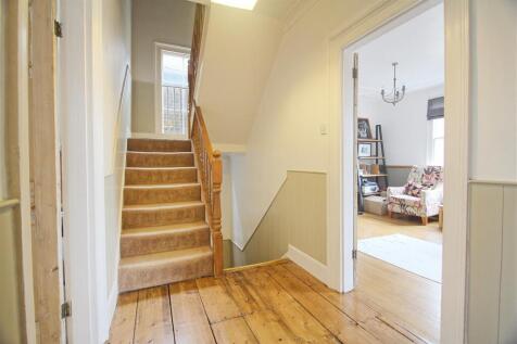 FIRST FLOOR LANDING