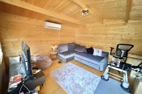 Summer House/Office