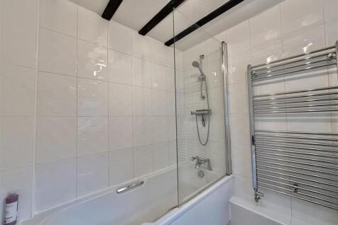 GROND FLOOR BATHROOM