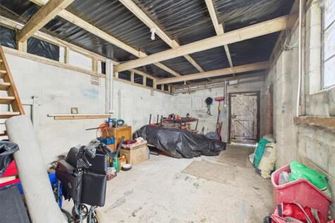 CAM05092G0-PR0045-STILL036.jpg