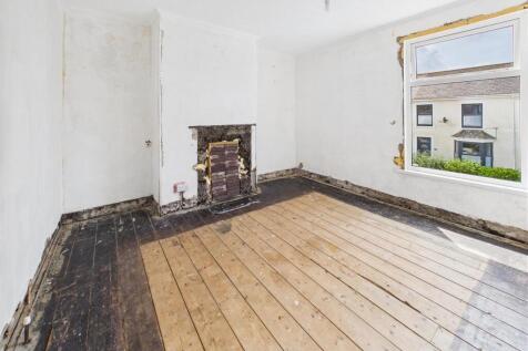 CAM05092G0-PR0068-STILL017.jpg