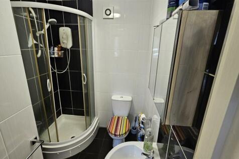 Shower Room.jpg