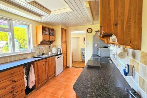 kitchen1.jpg