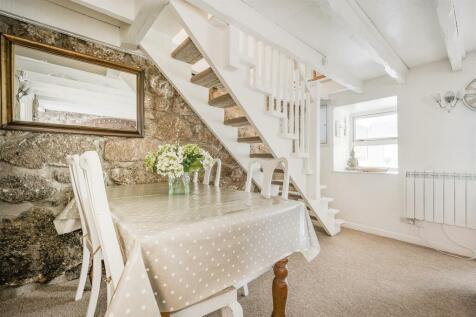 OPEN PLAN LOUNGE DINER