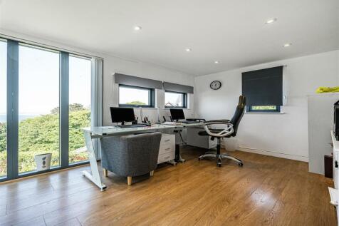 GARDEN OFFICE