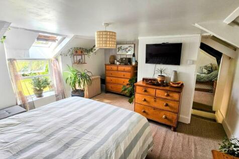main bedroom.jpg
