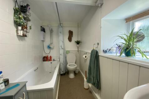 bathroom.jpeg