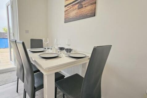 OPEN PLAN KITCHEN DINER