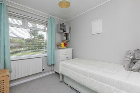 5 Albertus Drive-06.JPG