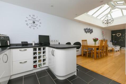 5 Albertus Drive-16.JPG