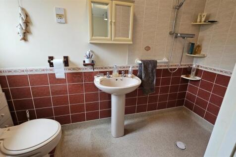 EN-SUITE SHOWER/WET ROOM