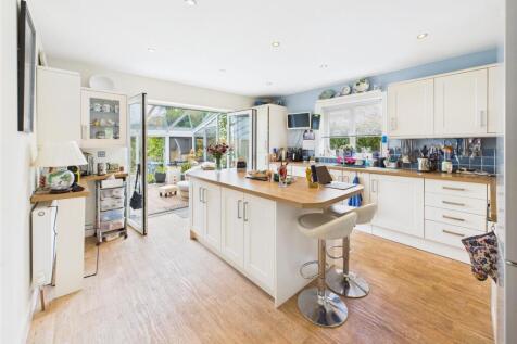 Kitchen / Breakfast Room