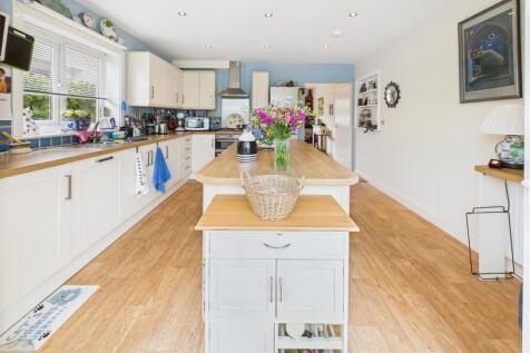 Kitchen / Breakfast Room