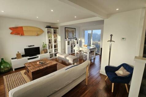 lounge..jpg