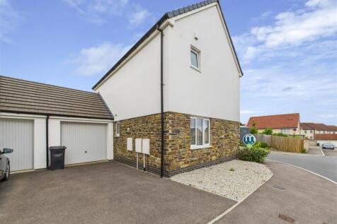 Garage and Side Aspect