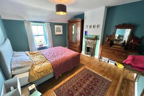 Bedroom One.jpg