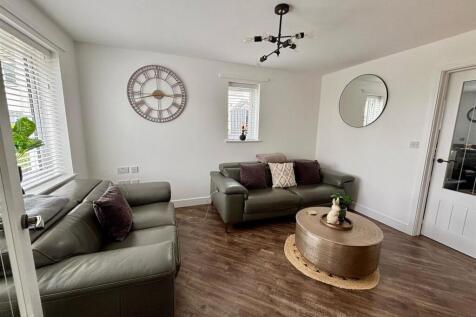 Living Room.jpg