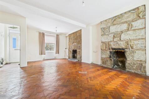 LOUNGE DINING ROOM