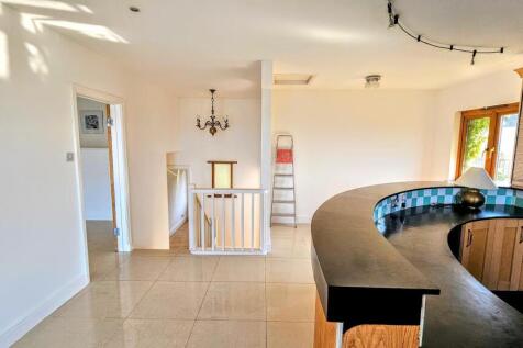 kitchen..jpg