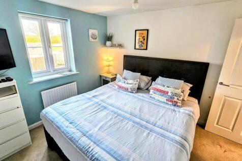 bedroom1..jpg