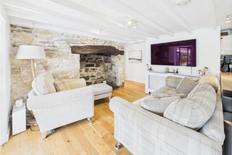 Living Area.jpg