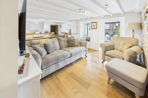 Living Area.jpg