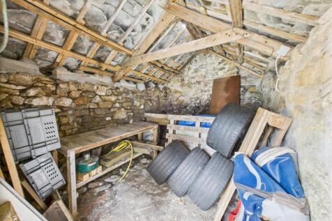 Outbuilding.jpg