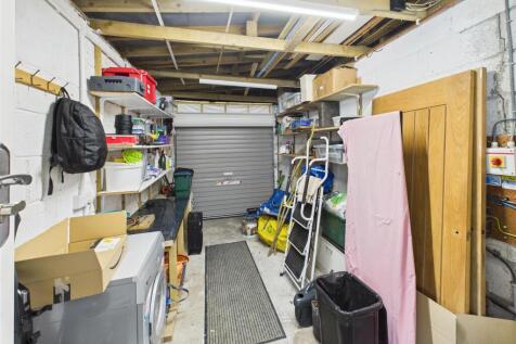INTEGRAL GARAGE