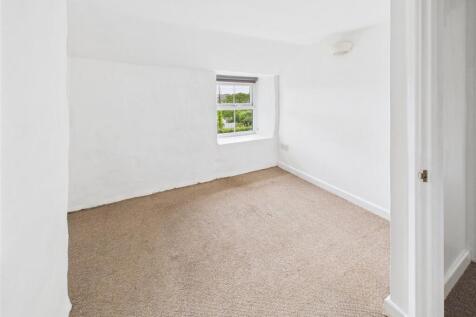 CAM05426G0-PR0034-STILL005.jpg