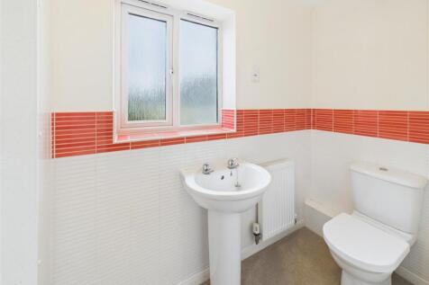 Ensuite to Bedroom One