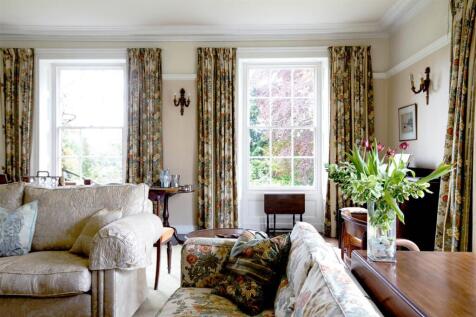 Comprigney House22.jpg