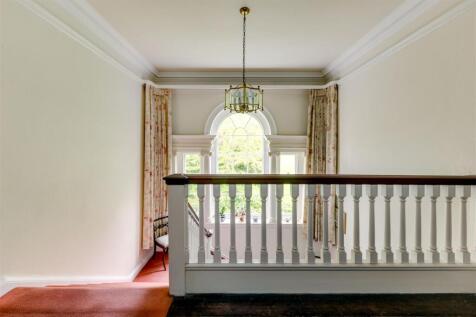 Comprigney House17.jpg