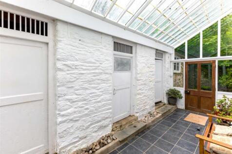 Comprigney House36.jpg