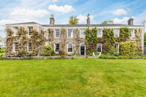 Comprigney House EXT10.jpg