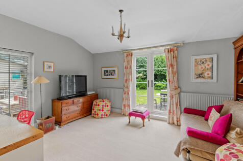 ArlingtonHouse-01...