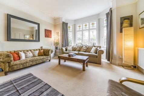 Sitting room crop...