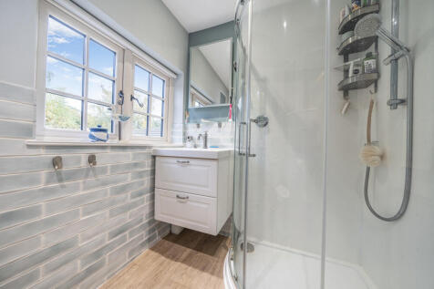 1373710-16-690393...