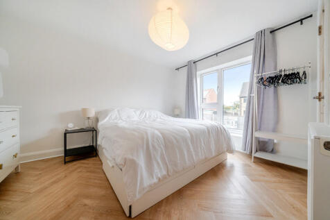 1362573-5-68ee668...