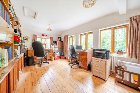 1358278-19-68dd60...