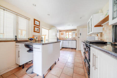 1358278-15-68dd60...